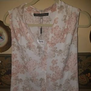 Sleeveless drop v blouse